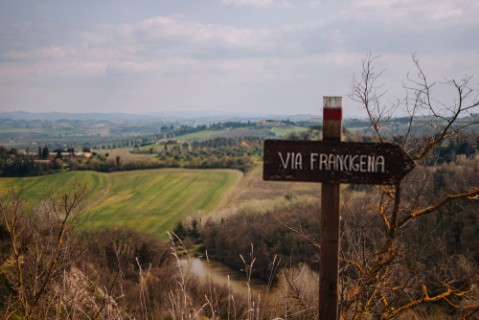 Via Francigena: Dal Passo della Cisa a Pontremoli e Aulla